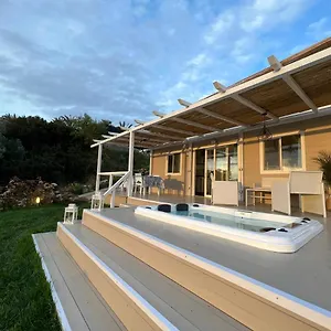 Regina Villa